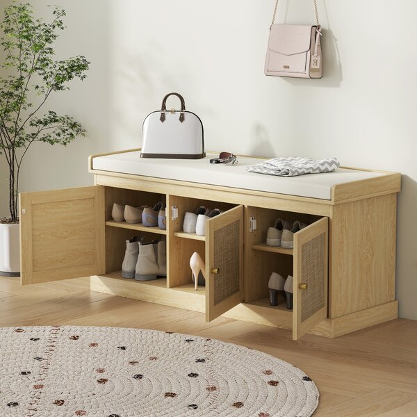HOMCOM Panca Portascarpe per 9 Paia con 3 Ante in Rattan e Cuscino, 105x35x47 cm, Rovere | Aosom Italy