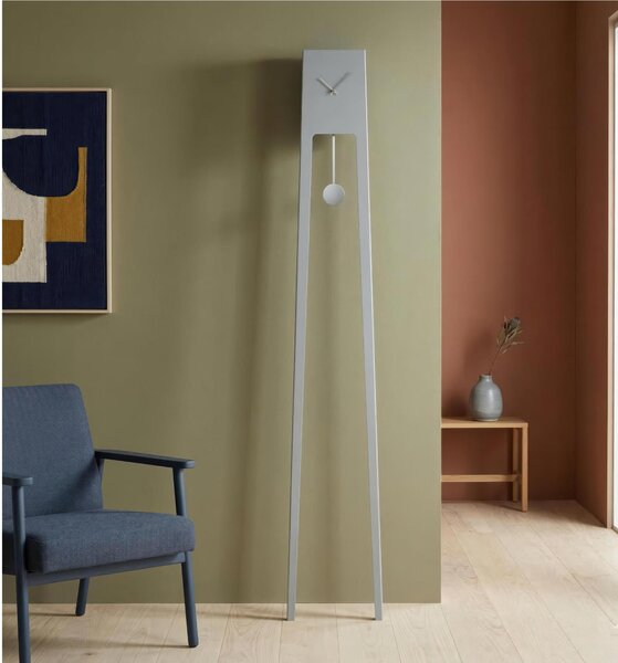 Orologio a Pendolo In Metallo Verniciato TIUKU � silhouette slanciata in acciaio verniciato 22�7,5� h 190 cm in Metallo verniciato design contemporaneo colore ak01-GR