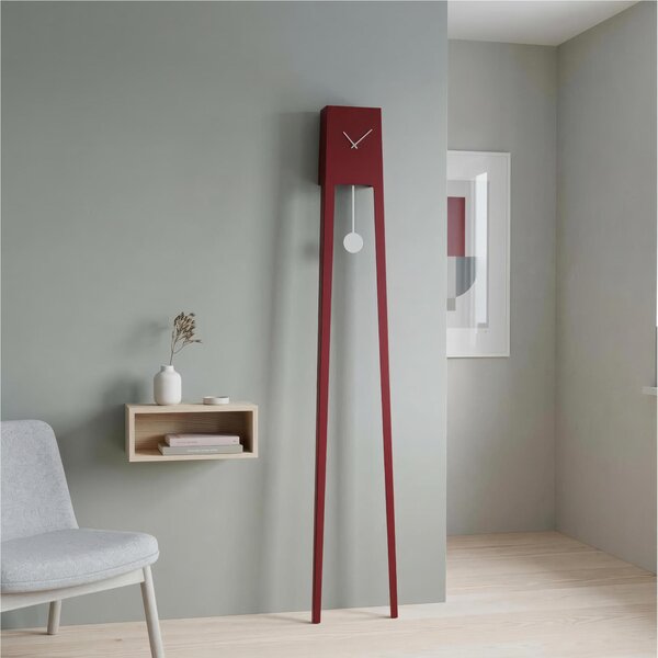 Orologio a Pendolo In Metallo Verniciato TIUKU � silhouette slanciata in acciaio verniciato 22�7,5� h 190 cm in Metallo verniciato design contemporaneo colore RED RAL 3003