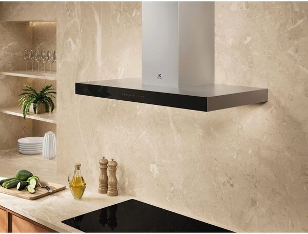 Electrolux Cappa Cucina Aspirante a Parete Larghezza 90 cm Profondit 45 cm Classe A colore Nero - KFTB29X