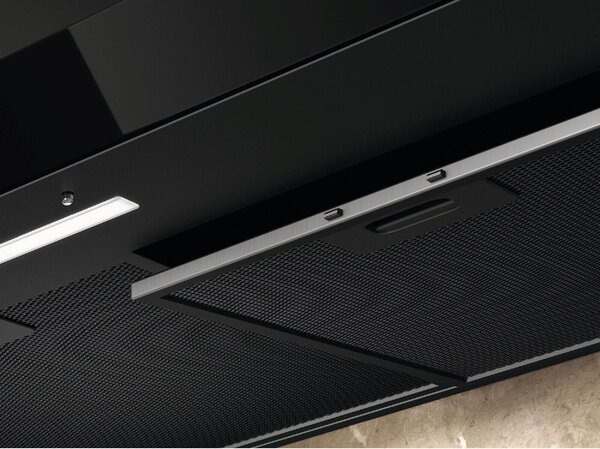 Electrolux Cappa Cucina Aspirante a Parete Larghezza 90 cm Profondit 45 cm Classe A colore Nero - LFT819K