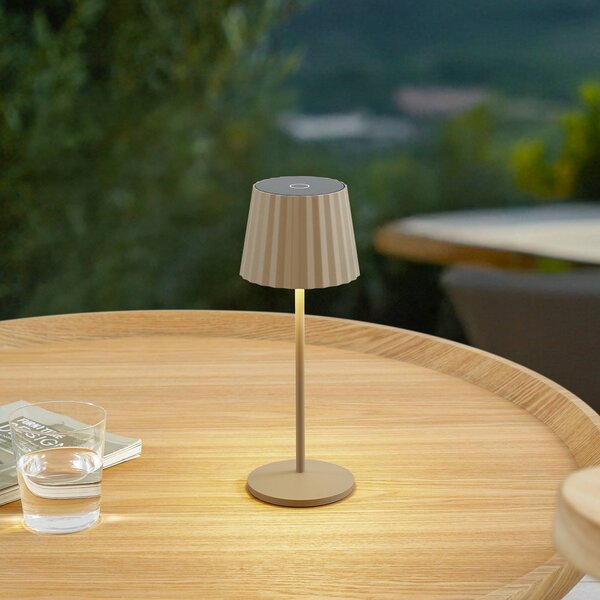Lindby lampada da tavolo LED ricaricabile Esali, beige, metallo, IP65 Esali Lindby, dimmerabile, Crema / Ambra, Soggiorno / Sala da pranzo, Alluminio, Moderno