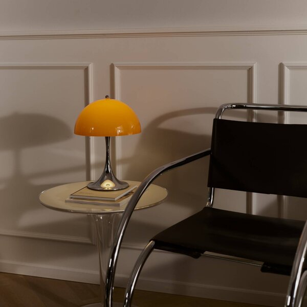 Louis Poulsen Panthella 250 Portable Original, opale-arancione 250, dimmerabile, Giallo / Arancione, Soggiorno / Sala da pranzo, Plastica, Design