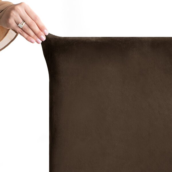 Set di coprisedia marroni con rivestimento elastico per sedie 4 pz 48 cm Sento – Restilo