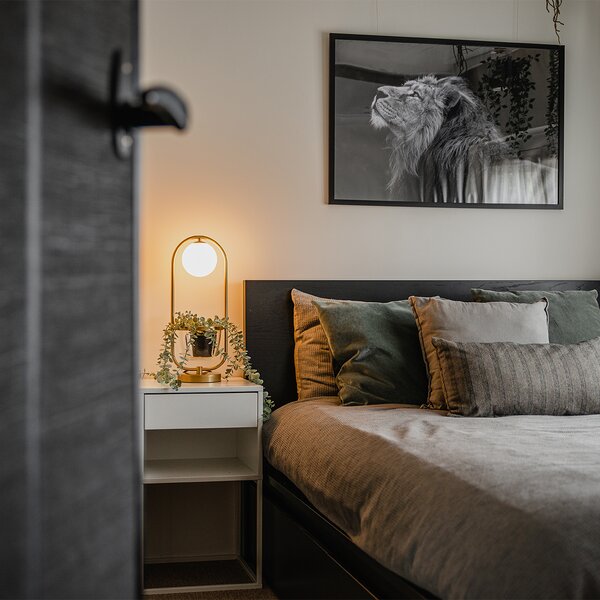 Lampada da tavolo Art Déco dorata con vetro bianco - Isabella
