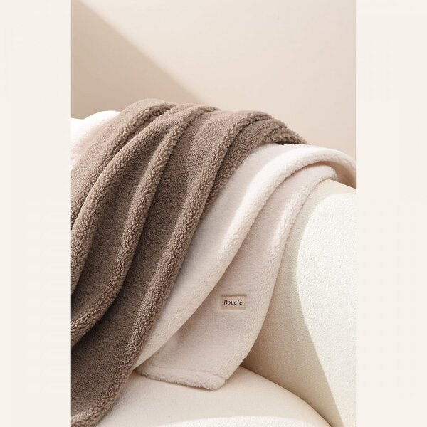 Coperta moderna crema chiaro Boucle 125 x 150 cm