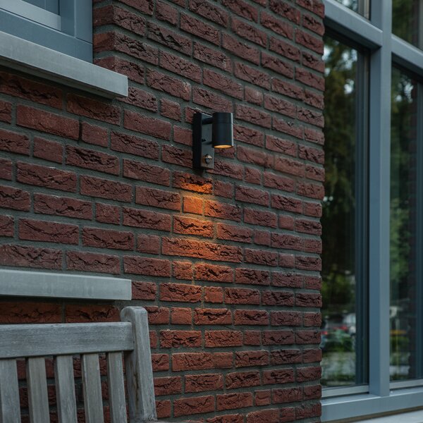 Lampada da parete per esterni nera con sensore di movimento IP44 - Solo