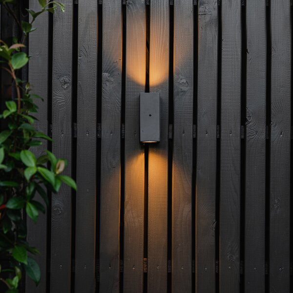 Applique da parete grigia 2 luci IP44 con sensore crepuscolare - Baleno