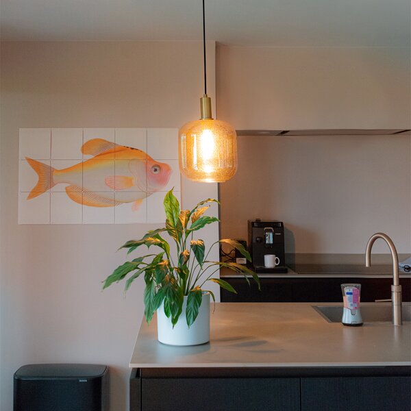 Lampada a sospensione di design nera con ottone e vetro ambrato - Zuzanna