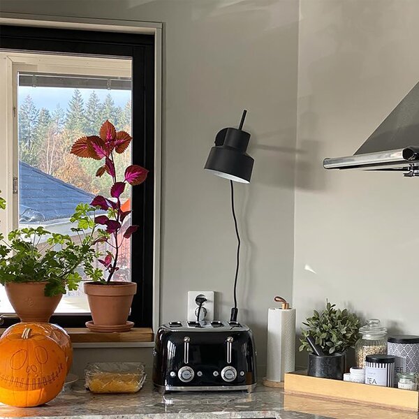 Lampada da parete Smart nera incl. Wifi A60 - Chappie