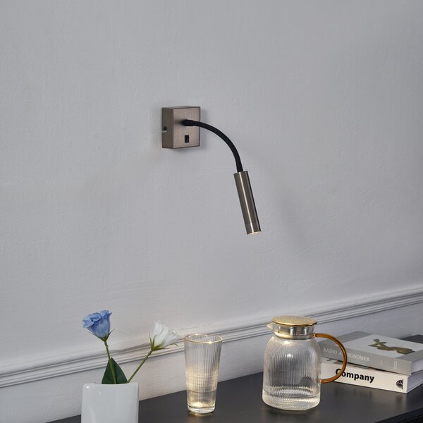 Lampada da parete moderna color canna di fucile con porta USB-C - Gosna