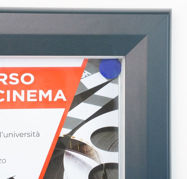 Bacheca da esterno con illuminazione LED, formato 27xA4, vetro temperato ESG e finitura antracite RAL7016