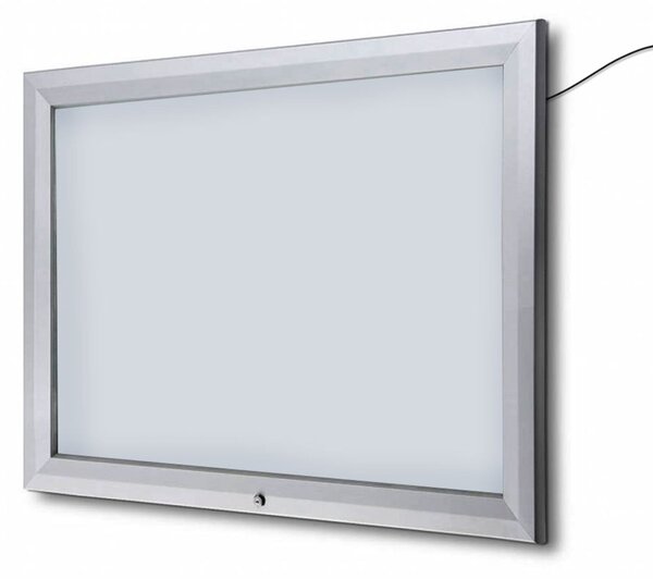 Bacheca da esterno CITY103LED con strip LED, formato 8xA4, struttura in alluminio silver e vetro temperato ESG IP56