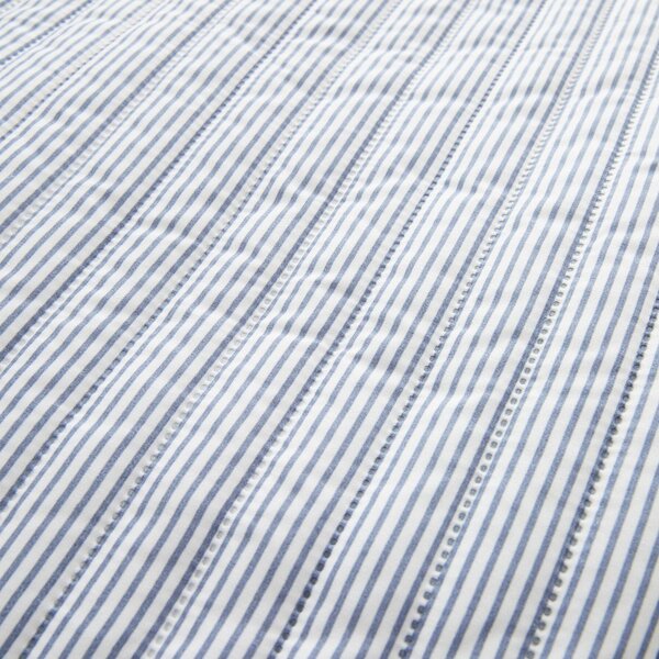 Copriletto blu con rivestimento trapuntato 220x230 cm Stripe – Catherine Lansfield