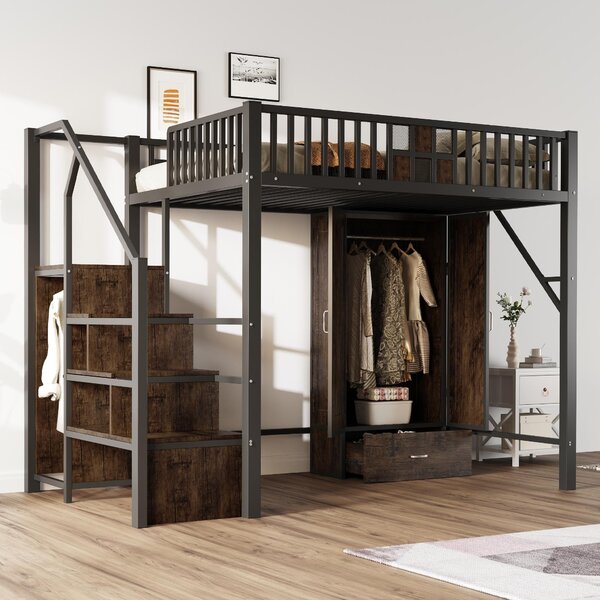 Letto a soppalco Sweiko in metallo 140 × 200 cm con un sorprendente design a ringhiera in legno e reticolo metallico, completo di ampio armadio, cassetti e scala di stoccaggio, nero