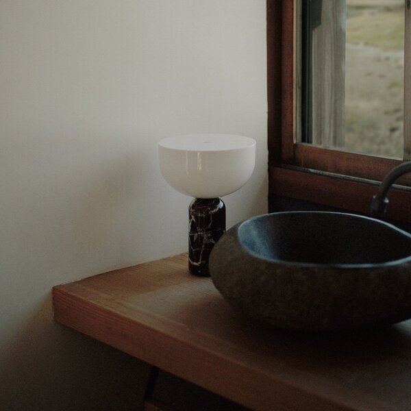 Lampade da tavolo New Works, Kizu Portable, dimmerabile, Rosso, Soggiorno, Marmo, Design