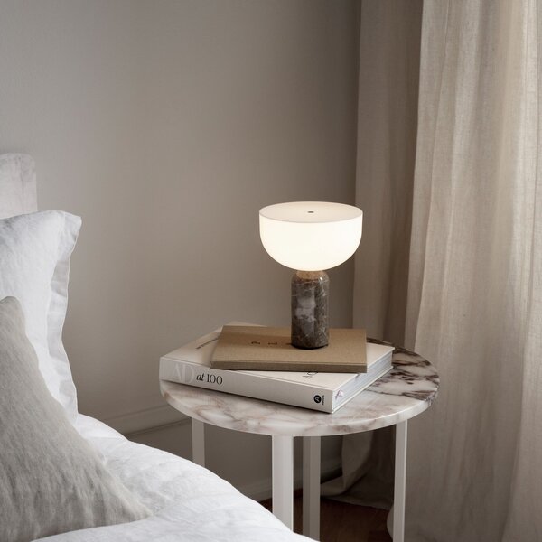 Lampade da tavolo New Works, Kizu Portable, dimmerabile, Grigio, Soggiorno, Marmo, Design