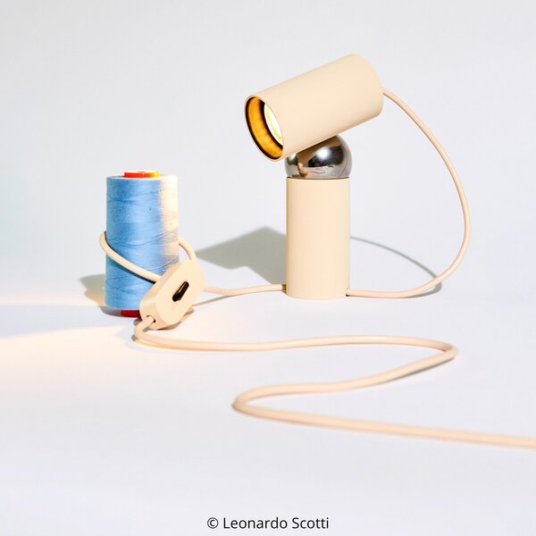 Lampade da tavolo FLOS, Bilboquet, Beige, Soggiorno, Plastica, Design