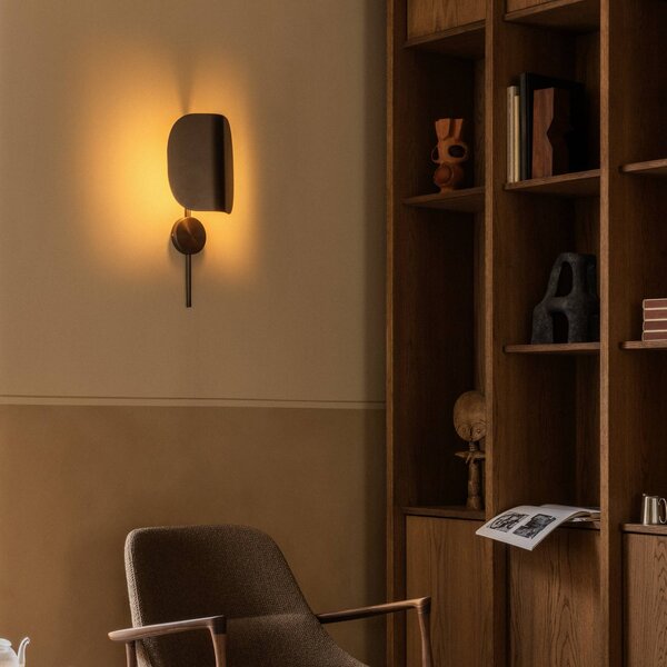 Audo Copenhagen Applique da parete Wing, Bronzo / Ottone antico, Corridoio, Alluminio, Design, Applique
