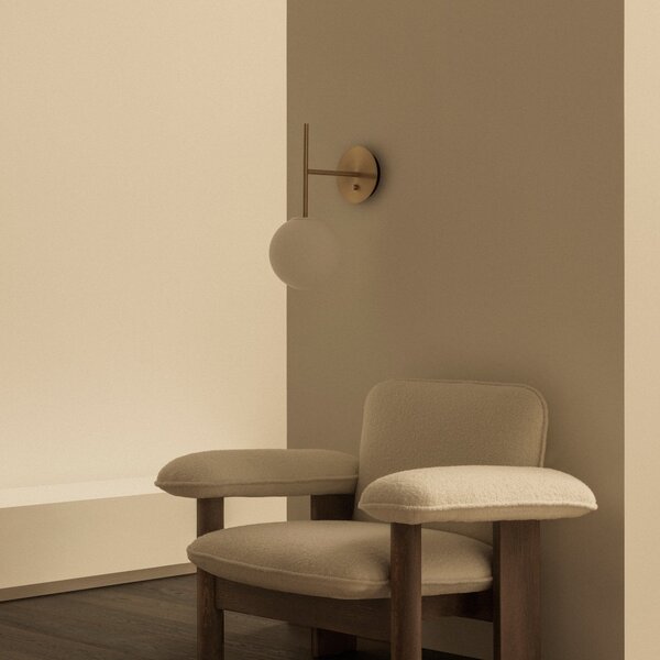 Applique da parete Audo Copenhagen, TR Bulb Suspended, dimmerabile, Dorato / Ottone, Soggiorno, Ottone