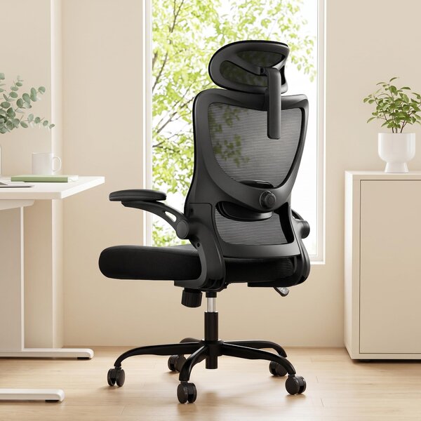 Sedia da ufficio Marsail, ergonomica, con supporto lombare regolabile, poggiatesta e braccioli. Regolazione dell'altezza e funzione basculante, colore nero scuro