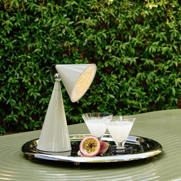 Lampade da tavolo Tom Dixon, POSE, dimmerabile, Grigio, Soggiorno, Plastica, Design