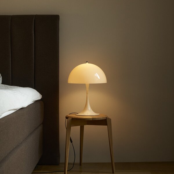 Lampade da tavolo Louis Poulsen, Panthella 320, Beige, Soggiorno, Plastica, Moderno