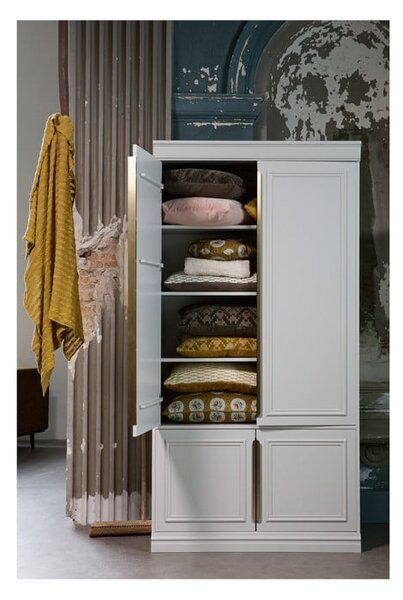 Armadio grigio chiaro in pino massiccio 110x215x44 cm Organize – WOOOD