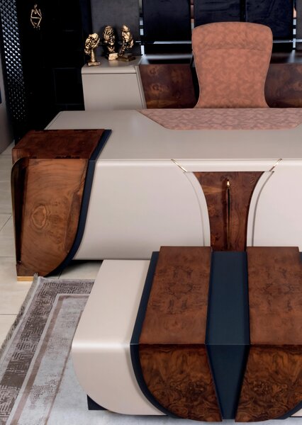 Set da ufficio beige: scrivania, tavolino da salotto, consolle e sedia da ufficio con struttura in legno