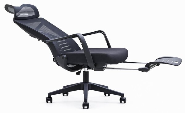 Sedia da ufficio ergonomica con schienale regolabile e poggiapiedi