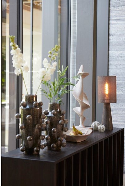 Lampada da tavolo marrone con paralume in tessuto (altezza totale 58 cm) Micky – Light & Living