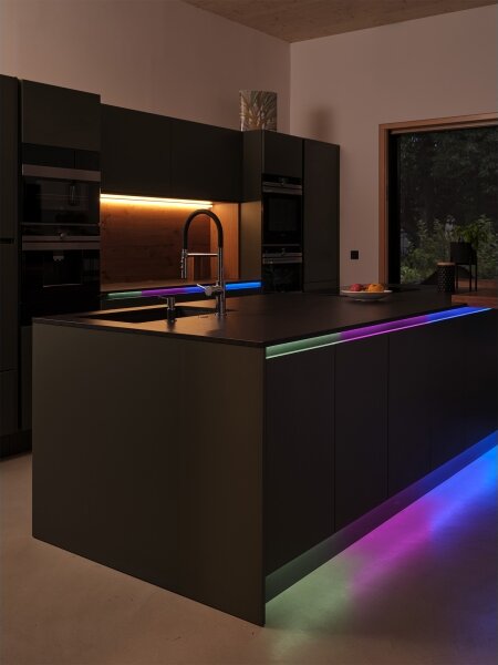 Osram - Striscia LED RGB dimmerabile SMART+ MAGIC 5 m LED/35W/230V Wi-Fi + telecomando