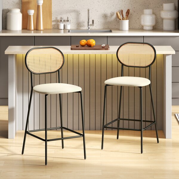 HOMCOM Set di 2 Sgabelli Alti da Cucina con Schienale in Rattan Seduta in PU Struttura in Acciaio e Poggiapiedi Beige | Aosom Italy