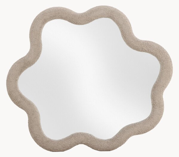 Specchio da parete dalla forma organica con cornice in bouclé Kungsbacka