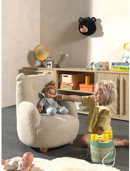 Poltrona per bambini beige con rivestimento in bouclé Rocky – Vipack