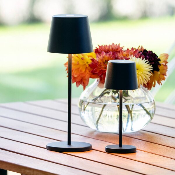 Konstsmide Lampada da tavolo LED ricaricabile Vence, altezza 32 cm, nera, IP54, USB dimmerabile, Nero, Soggiorno / Sala da pranzo, Alluminio, Moderno