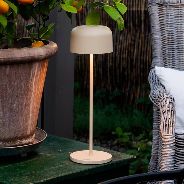 Konstsmide Lampada LED da tavolo ricaricabile Lille, altezza 36 cm, color sabbia, IP54, USB dimmerabile, Crema / Ambra, Soggiorno / Sala da pranzo, Alluminio, Moderno