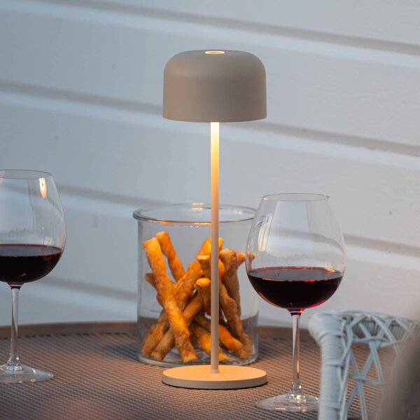 Konstsmide Lampada LED da tavolo ricaricabile Lille, altezza 36 cm, color sabbia, IP54, USB dimmerabile, Crema / Ambra, Soggiorno / Sala da pranzo, Alluminio, Moderno
