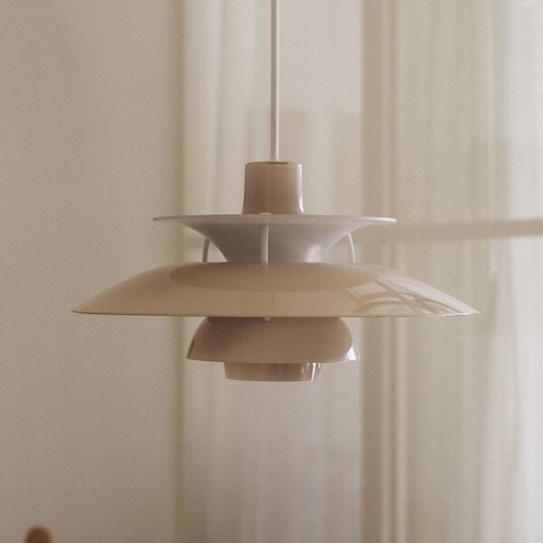Louis Poulsen Lampada a sospensione PH 5 320, dimmerabile, Crema / Ambra, Soggiorno / Sala da pranzo, Plastica, Design, Lampada a sospensione