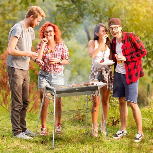 Outsunny Barbecue a Carbonella con Griglia e Piastra di Cottura, Cestino e Ripiani, 96x61x72cm, Nero|Aosom