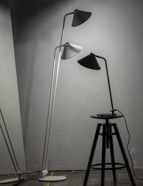 Argon 7074 - Lampada con piedistallo GABIAN 2xE27/15W/230V bianco