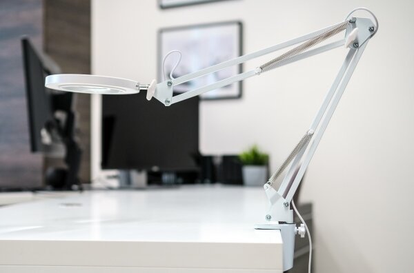 Brilagi - Lampada da tavolo LED dimmerabile con una lente d'ingrandimento LED/12W/5V 3000/4200/6000K bianco