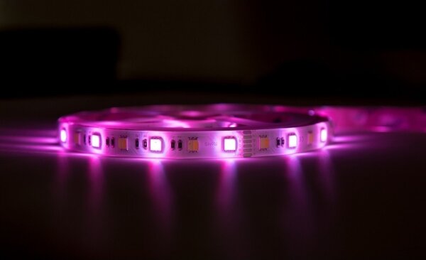 Immax NEO 07726L-LED RGB+CCT striscia dimmerabile 24W/230V 5m IP65 Wi-Fi Tuya+DO