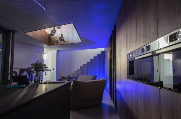 Immax NEO 07791L-LED RGB Dimmerabile Striscia NEO LITE LED/18W/230V 5m IP65 Wi-FI Tuya+RC