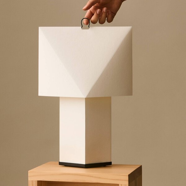 HAY Lampada da tavolo Aplat, Bianco / Opale, Soggiorno / Sala da pranzo, Carta / Lunolit / Lunopal, Moderno, Lampada da tavolo