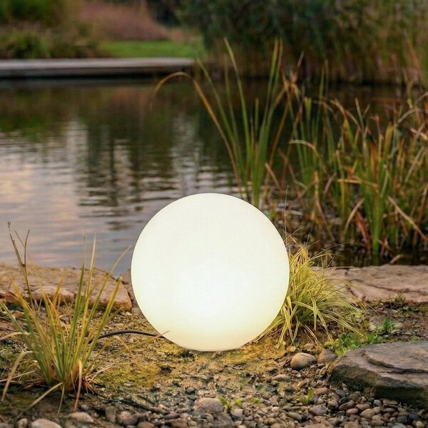 Lindby Lampada a sfera Valyra, Ø 40 cm, IP54, picchetto Valyra, Bianco / Opale, Plastica, Moderno