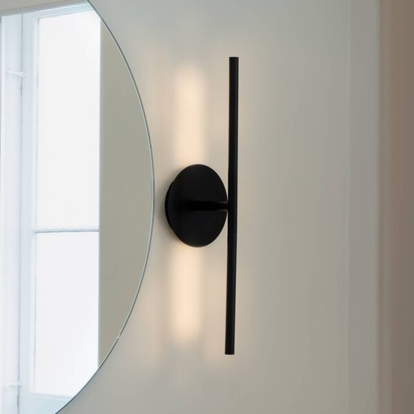 UMAGE Applique da parete di design Omni, dimmerabile, Nero, Soggiorno / Sala da pranzo, Alluminio, Design, Applique