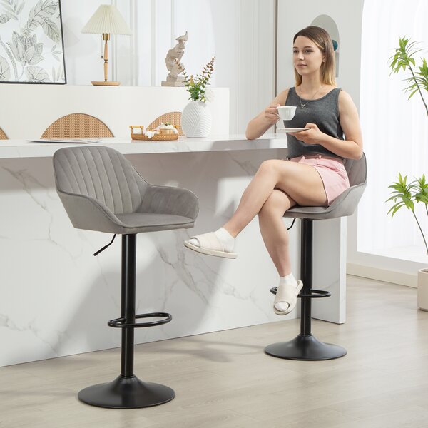 HOMCOM Set 2 Sgabelli da Bar in velluto Girevole con poggiapiedi e altezza regolabile, 50.5x50x107cm, Grigio | Aosom Italy