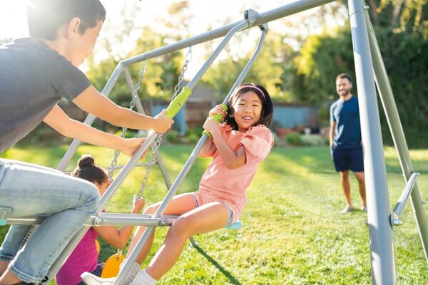 Altalena per bambini con 2 seggiolini Intex