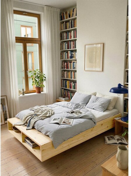 Letto singolo di colore naturale in pino massiccio senza testiera con rete inclusa 120x200 cm Merge – Karup